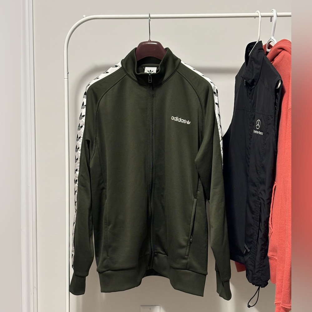 Adidas green sleeve logo zip up sweater jacket. Size XL